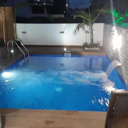 Melanos Fully Renovated Townhouse With Private Pool *