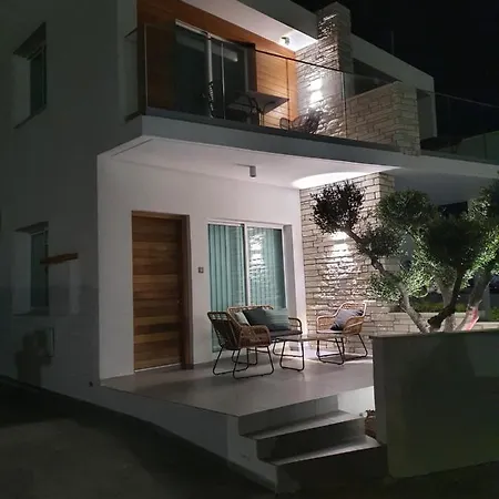 דירה Melanos Fully Renovated Townhouse With Private Pool פאפוס