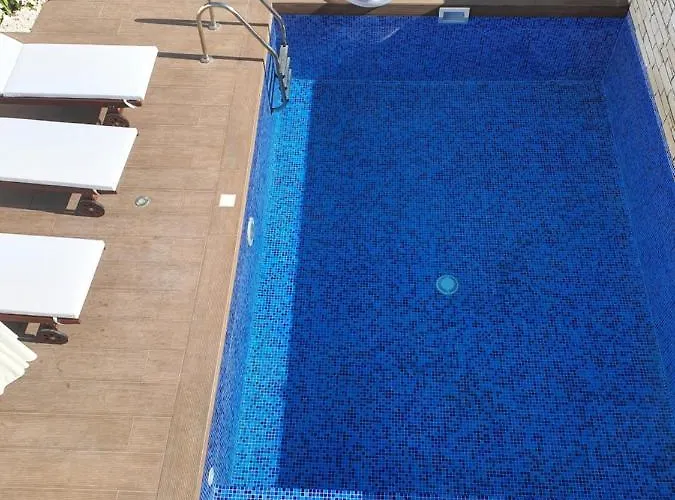 アパート Melanos Fully Renovated Townhouse With Private Pool *