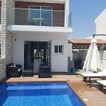 Apartment Melanos Fully Renovated Townhouse With Private Pool